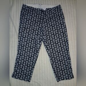 crown & ivy Navy and White Pineapple Print Capris